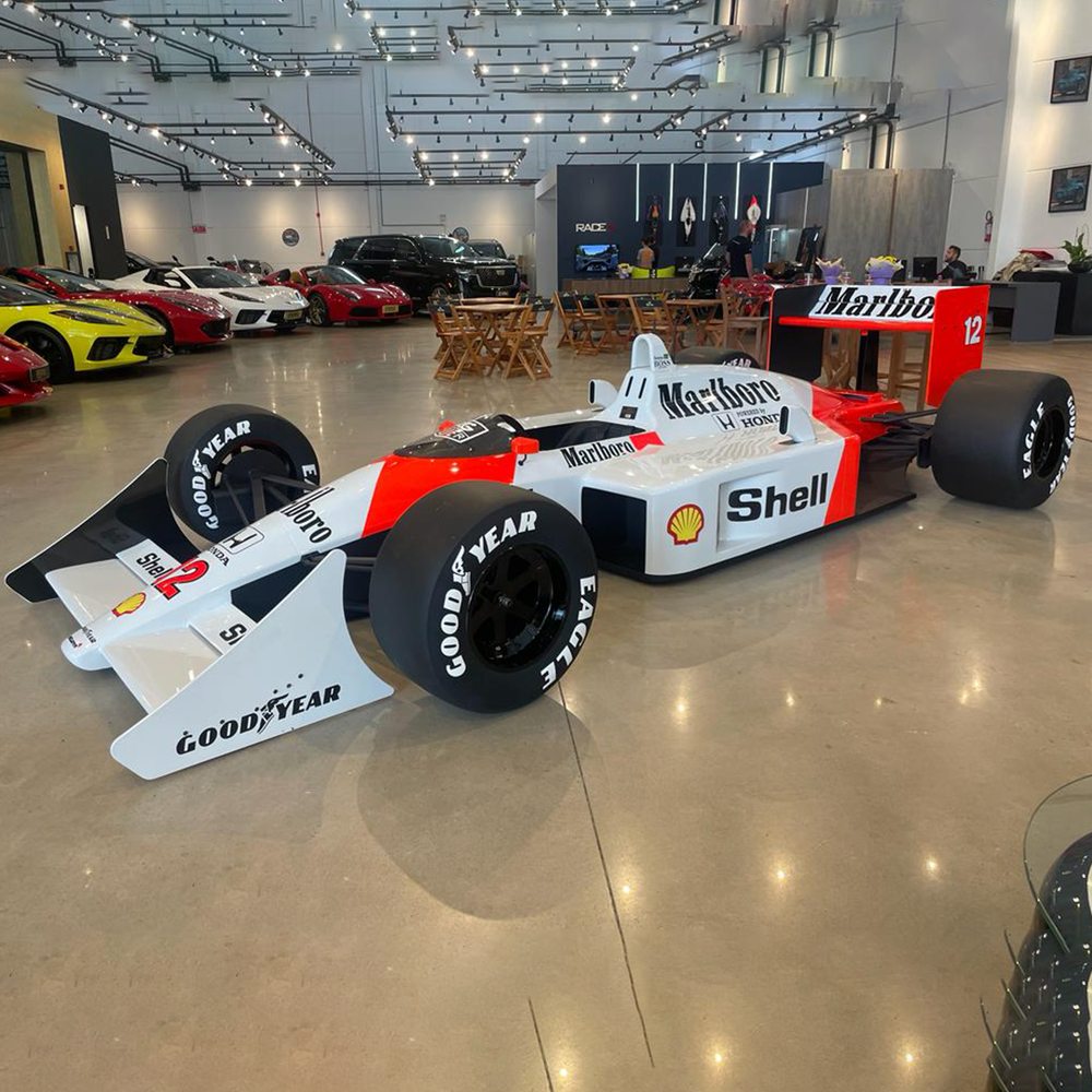 1:1 Scale Replica MP4-4 1988 Formula One Car